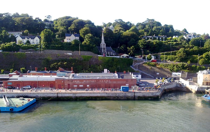 Blick zurück auf den Bahnhof von Cobh